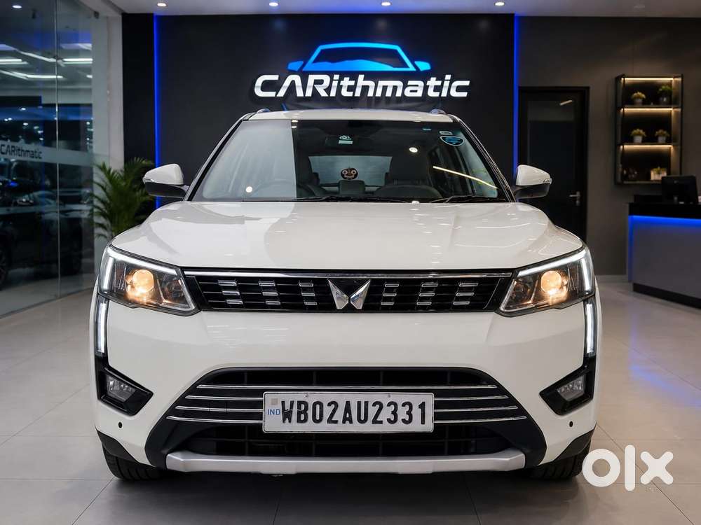 Mahindra Xuv300 1.2 W8 (o) Amt Petrol, 2023, Petrol