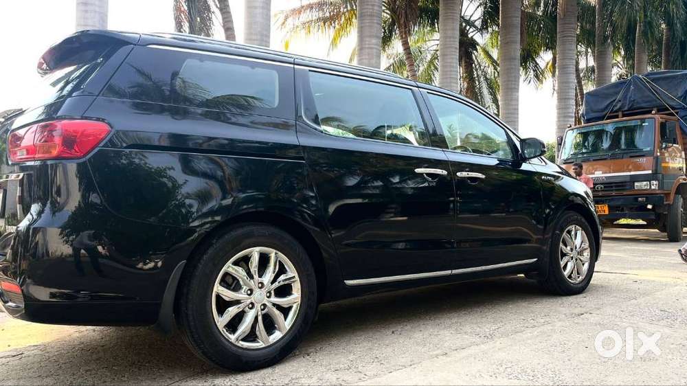 Kia Carnival 7 Seater Limousine