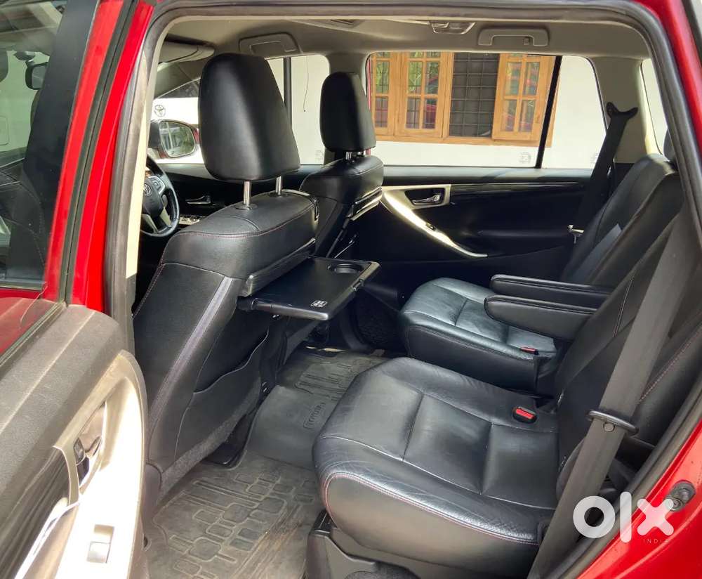 Toyata Crysta Touring Spot Automatic, Single Owner, Company Serviced