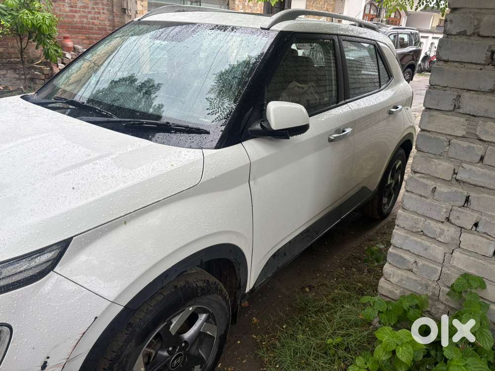 Hyundai Venue 2020 Km Driven