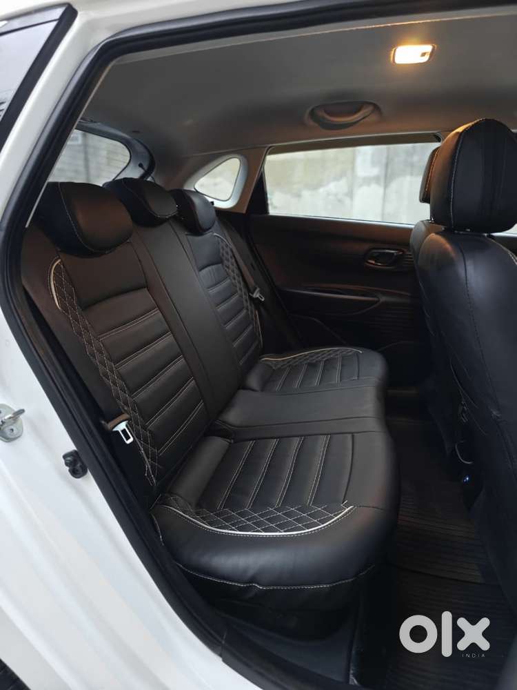 Hyundai I20 Sportz 1.2 Ivt Dual Tone, 2023, Petrol