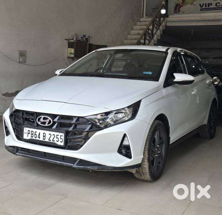 Hyundai I20 Sportz 1.2 Ivt, 2022, Petrol