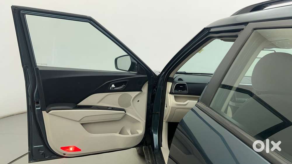 Mahindra Xuv300 W8 Diesel, 2020, Diesel