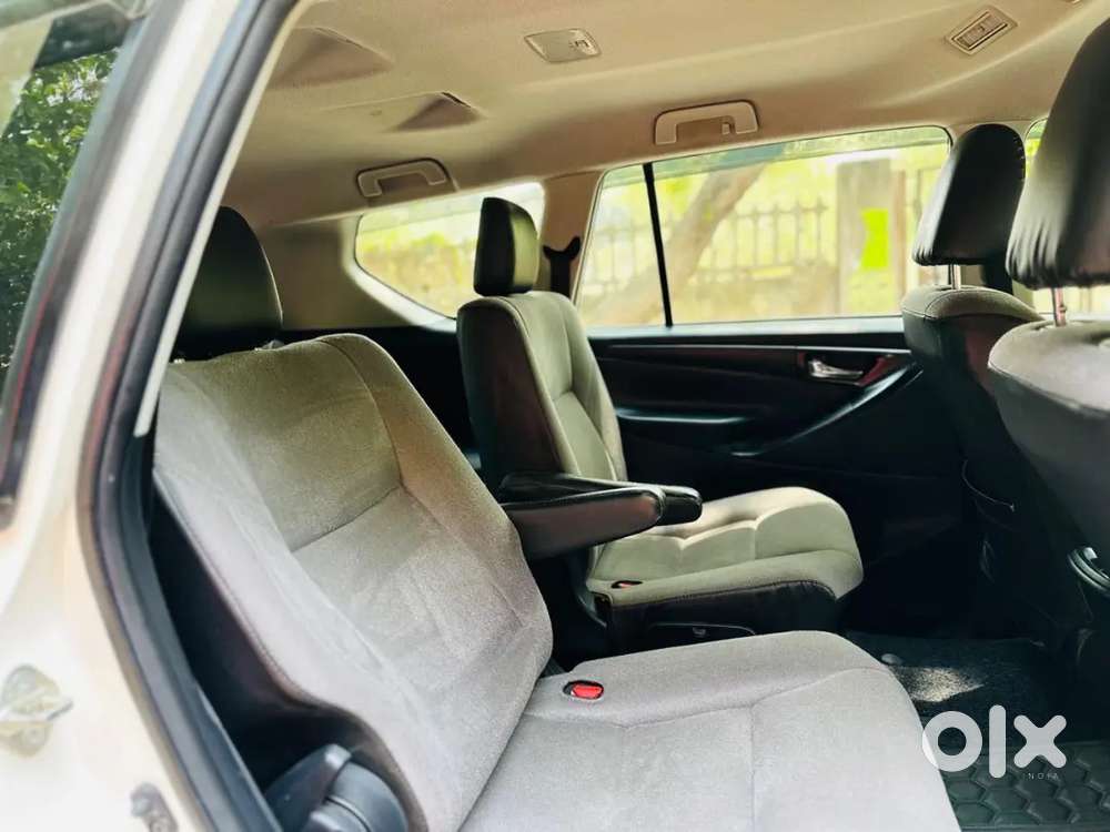 Toyota Innova Crysta 2018 Petrol 105000 Km Driven