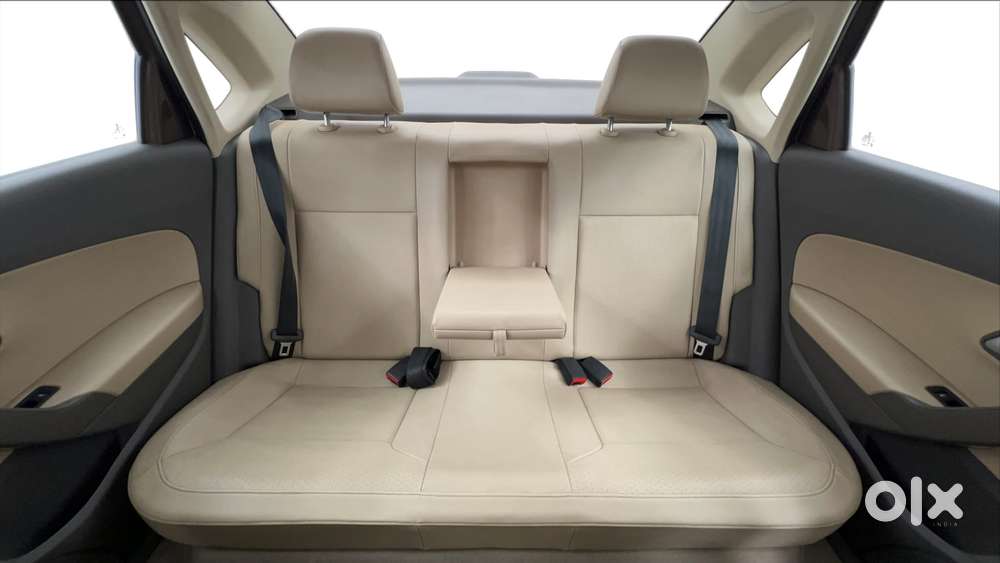 Volkswagen Vento Petrol Highline, 2016, Petrol