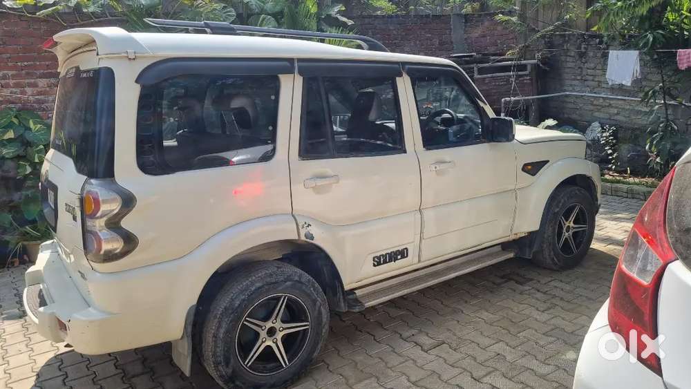 Mahindra Scorpio S Mt 2016