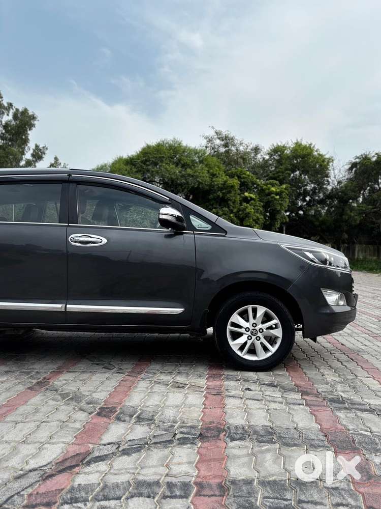 Toyota Innova Crysta 2.8 Zx At, 2017, Diesel