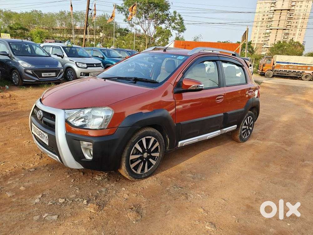 Toyota Etios Cross 1.2 Limited Edition, 2016, Petrol