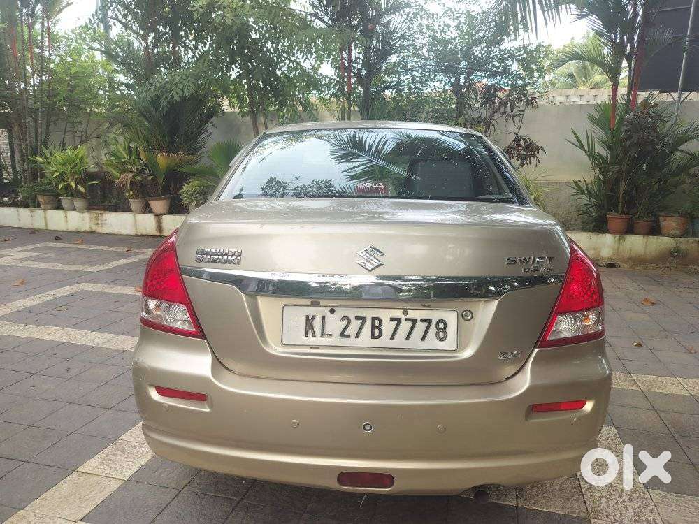 Maruti Suzuki Swift Dzire 1.2 Zxi Bsiv, 2011, Petrol