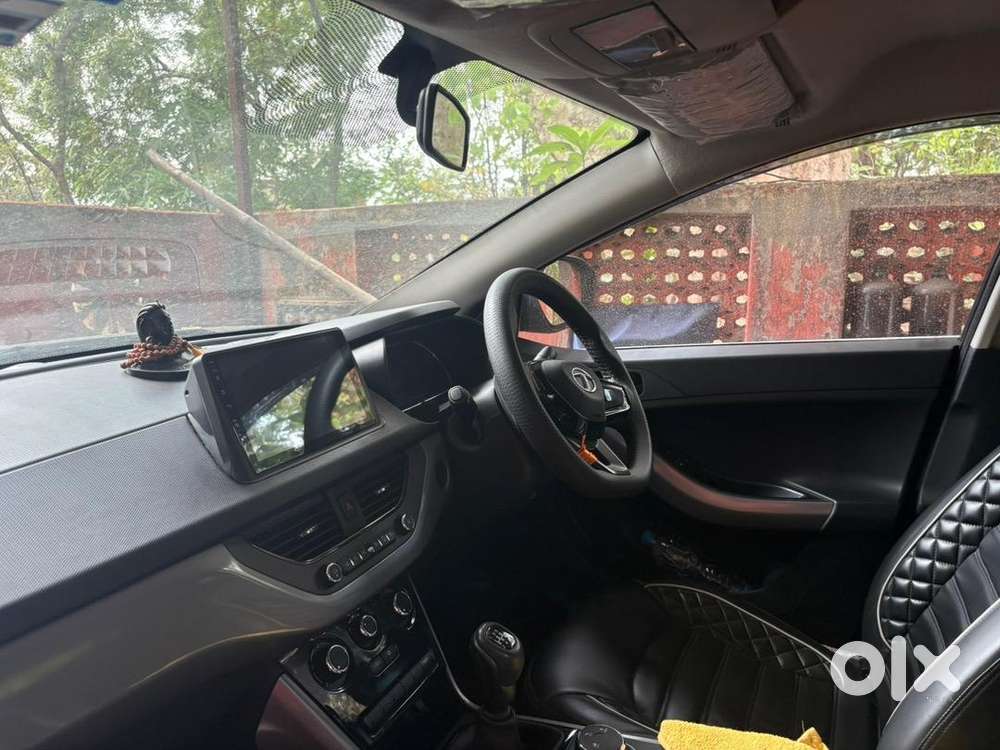 Tata Nexon Xm Petrol - 20000km - 1st Owner - Loaded With Accessories