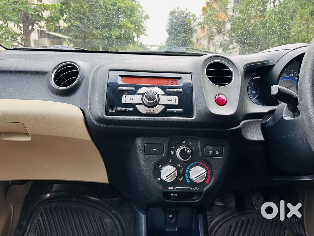 Honda Brio Vx Mt, 2015, Petrol