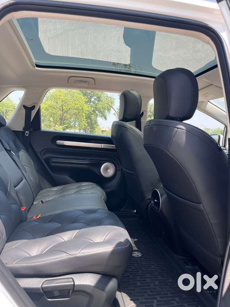 Mg Windsor Ev Essence, 2025, Electric