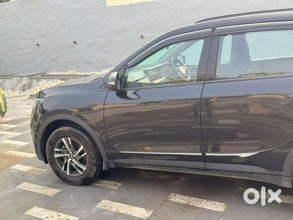 Mahindra Xuv700 2024 Petrol 10000 Km Driven