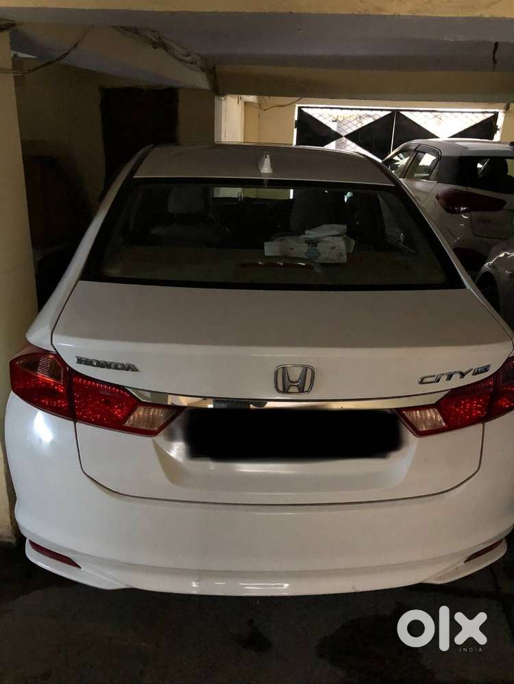 Honda City - White Colour - Cng On Rc