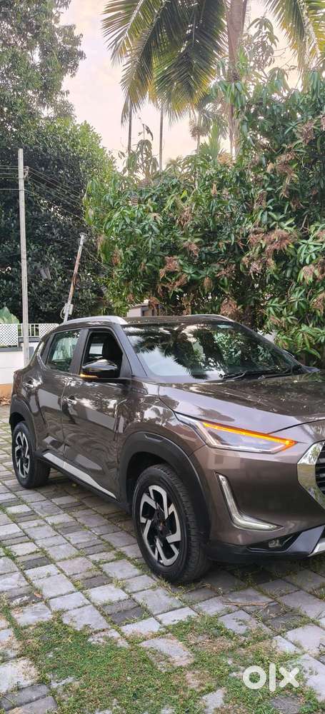 Nissan Magnite 1.0 Xv Premium, 2024, Petrol