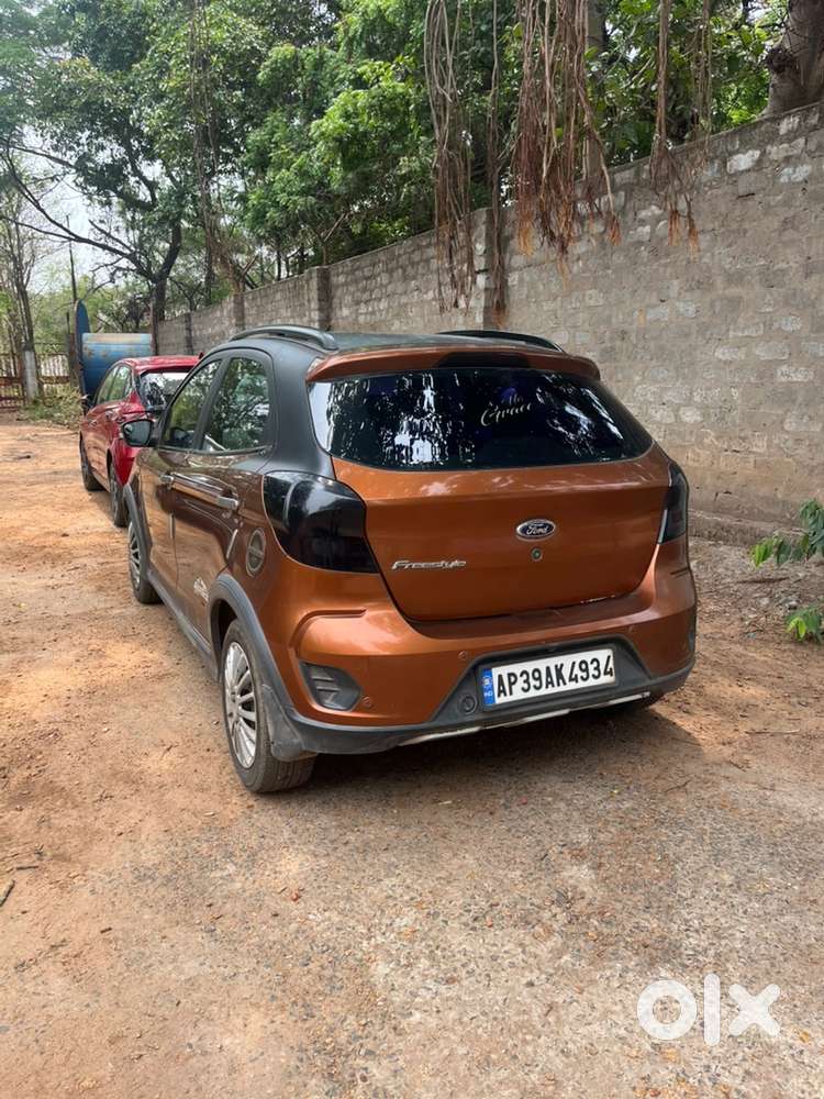 Ford Freestyle Petrol 2019