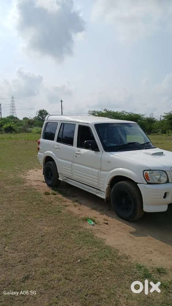 Mahindra Scorpio 2002