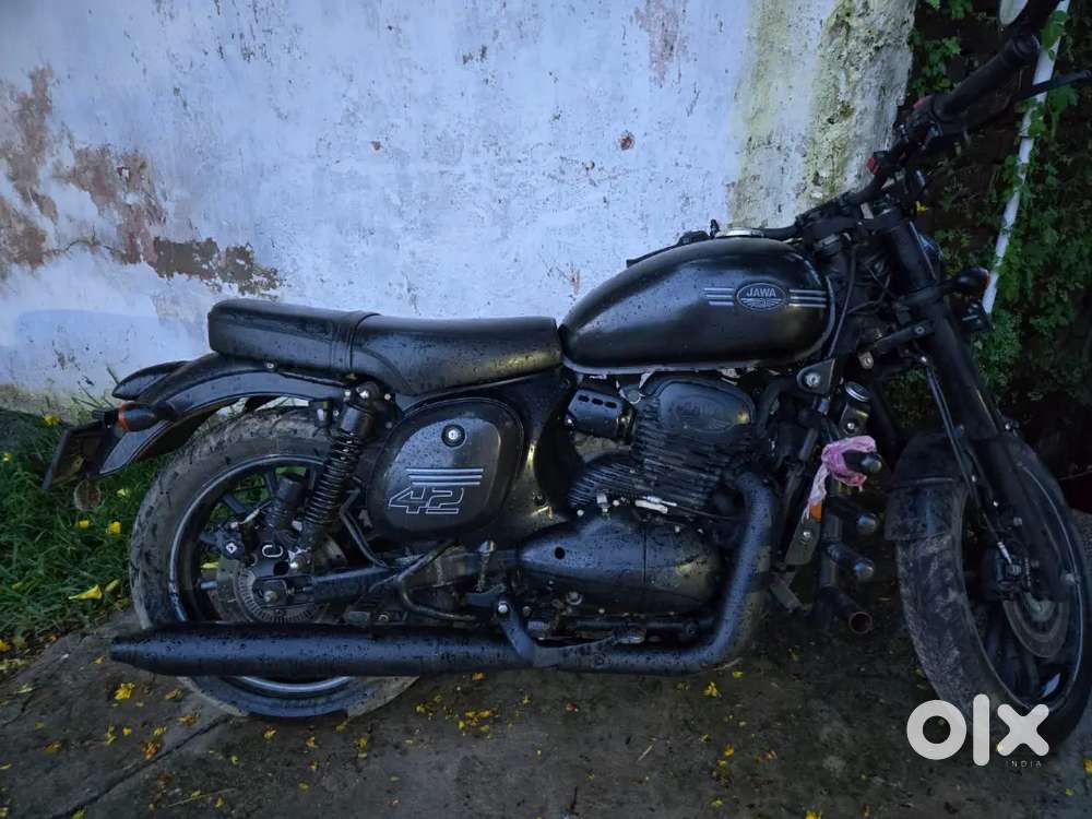 Jawa 42 Petrol Bike 2021 , 2nd owner, airport bike