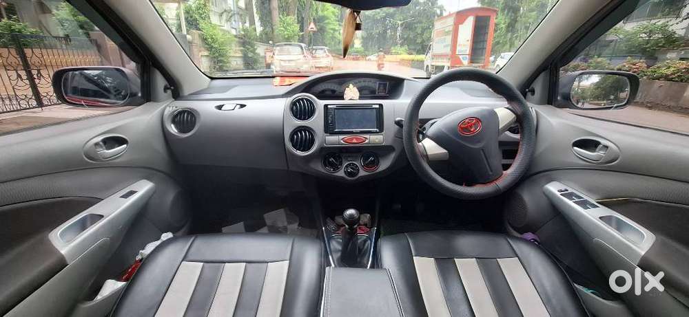 Toyota Etios Liva V, 2011, Petrol