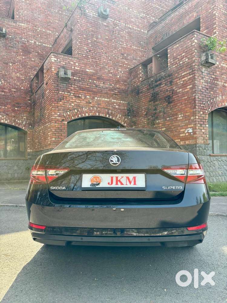 Skoda Superb Style 1.8, 2019, Petrol
