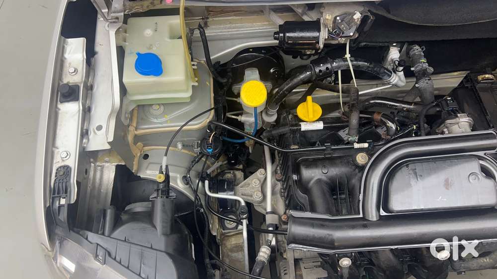 Renault Kwid 2019-ongoing 1.0 Rxt Amt (o), 2017, Petrol