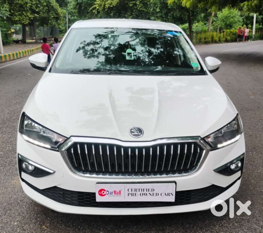 Skoda Slavia Ambition 1.0l Tsi At, 2023, Petrol