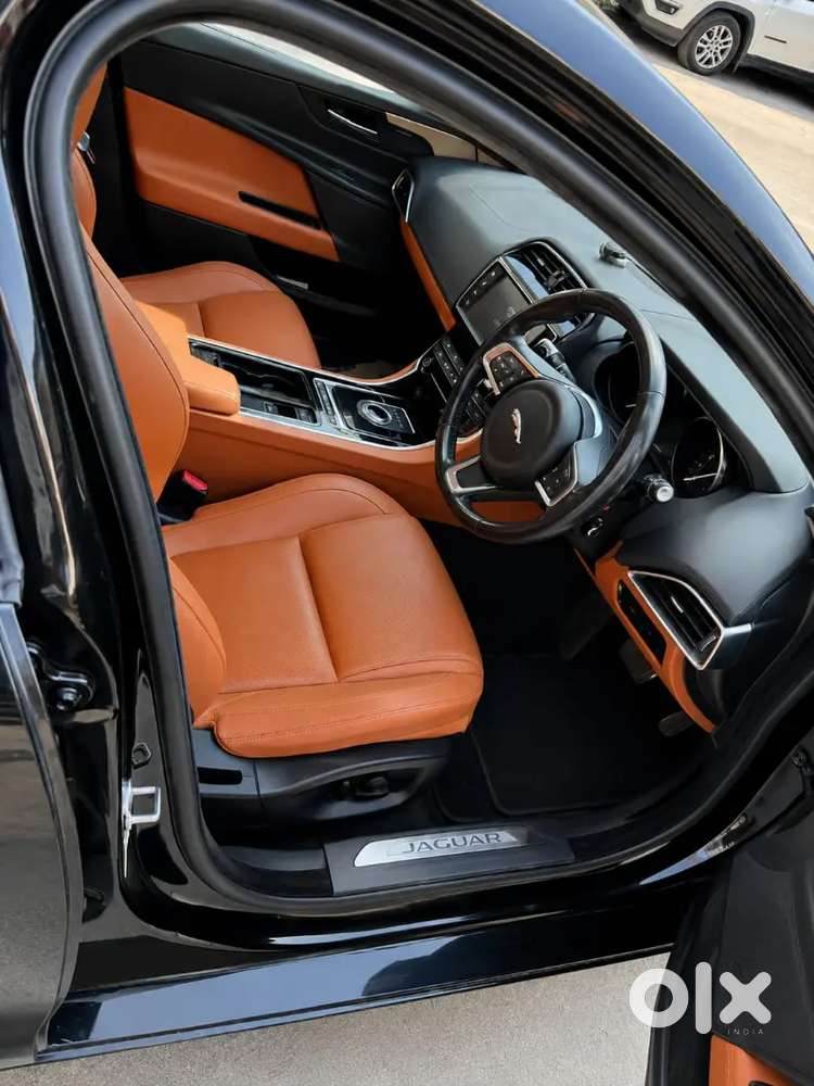 Jaguar Xe Portfolio 2019
