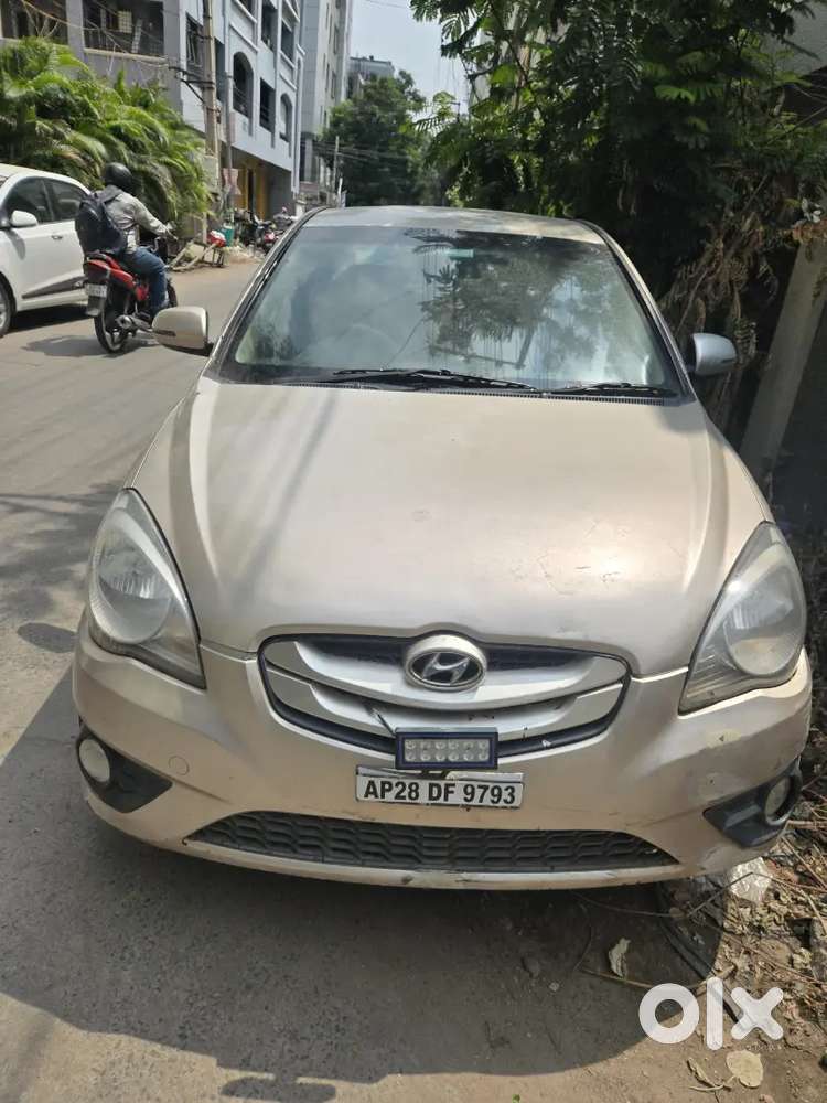 Hyundai Verna 2010 Vgt 1.5 At