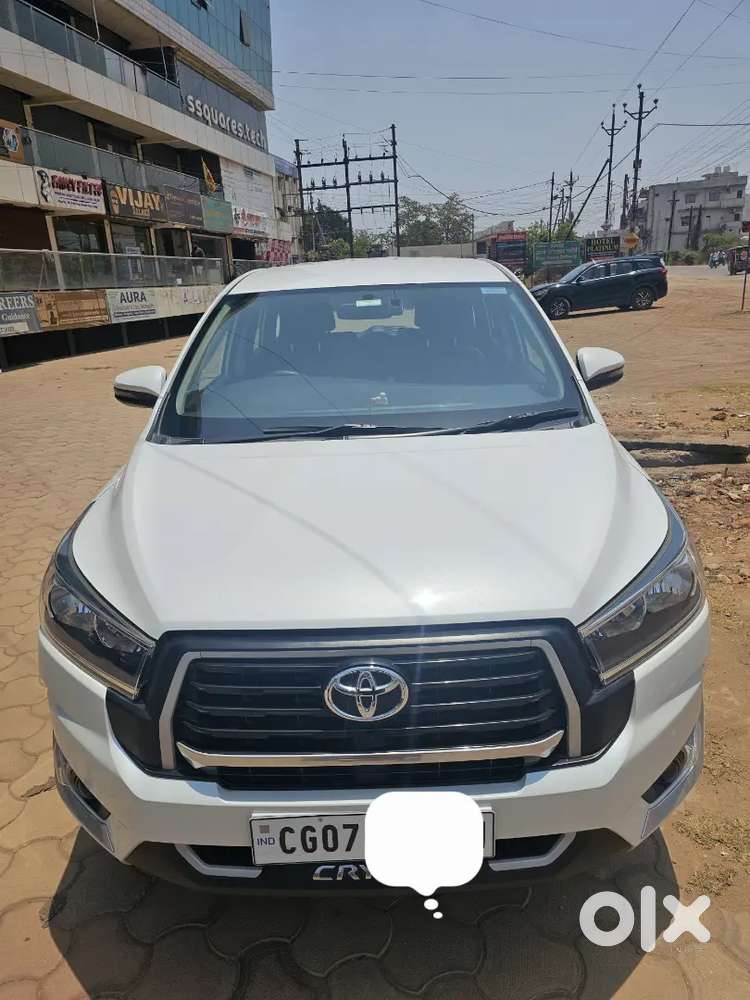 Toyota Innova Crysta 2024