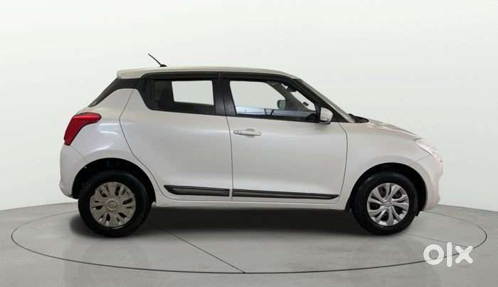Maruti Suzuki Swift, 2022, Petrol