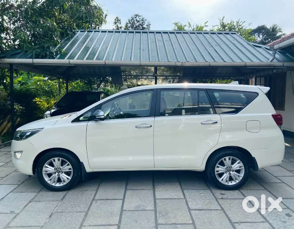 Toyota Innova Crysta Automatic 2.8 Zx Fully Company Serviced