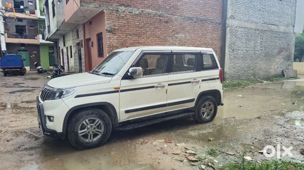 Un Touch Car Hai Aur Bht Hi Achi Condition Hai