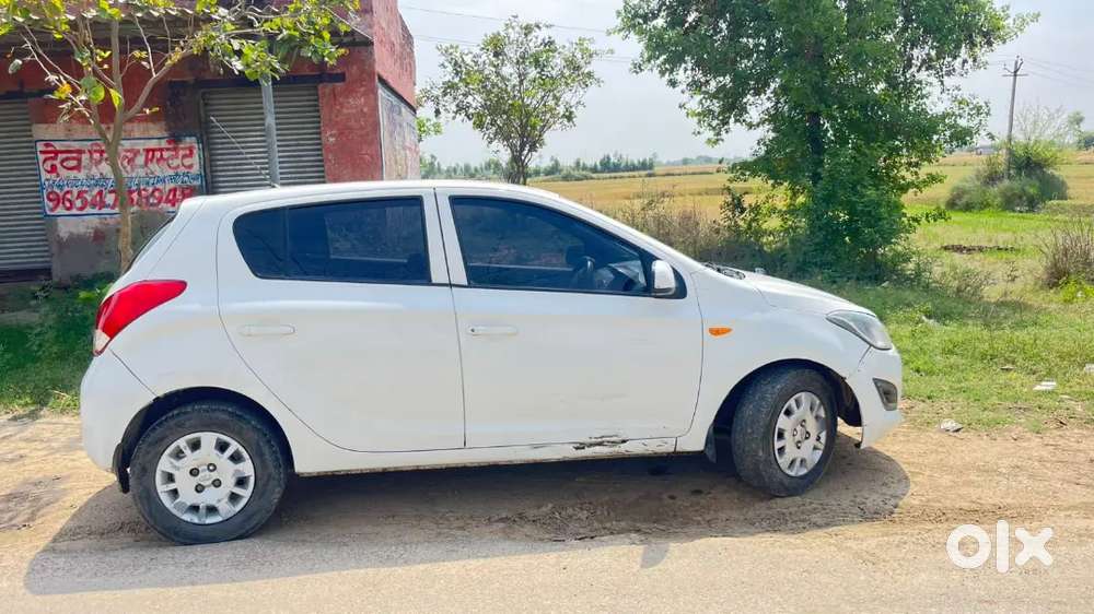 Hyundai I20 2014 Petrol 65000 Km Driven Petrol +cng