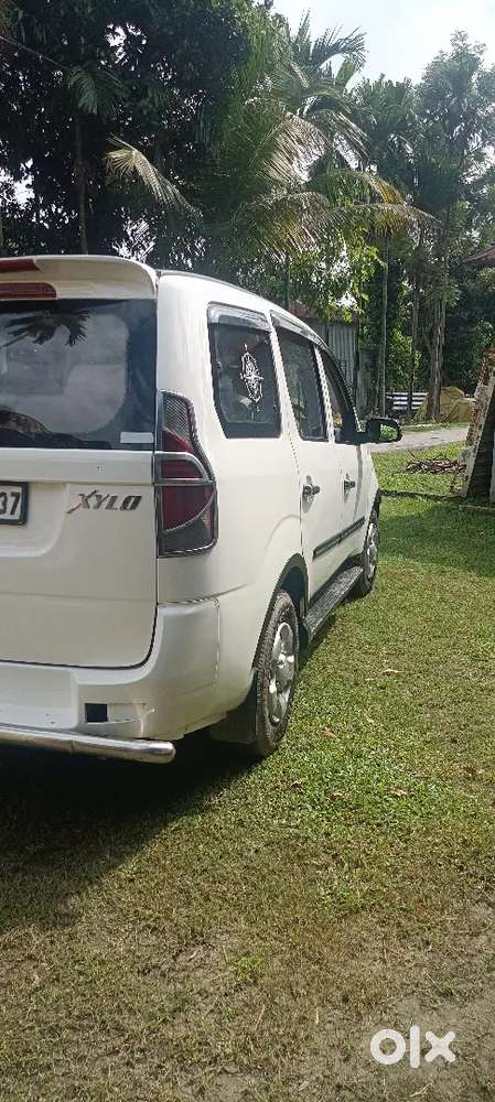 Mahindra Xylo 2015