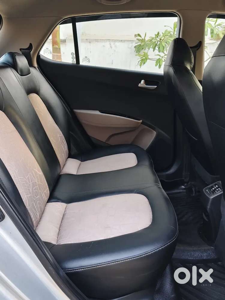 Hyundai Grand I10 Sportz Petrol/cng Showroom Condition