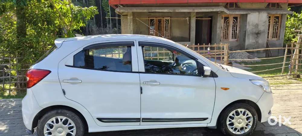 Ford Figo Titanium 2016