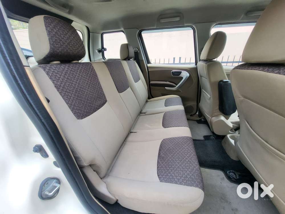 Mahindra Tuv 300 Mhawk100 T8, 2016, Diesel