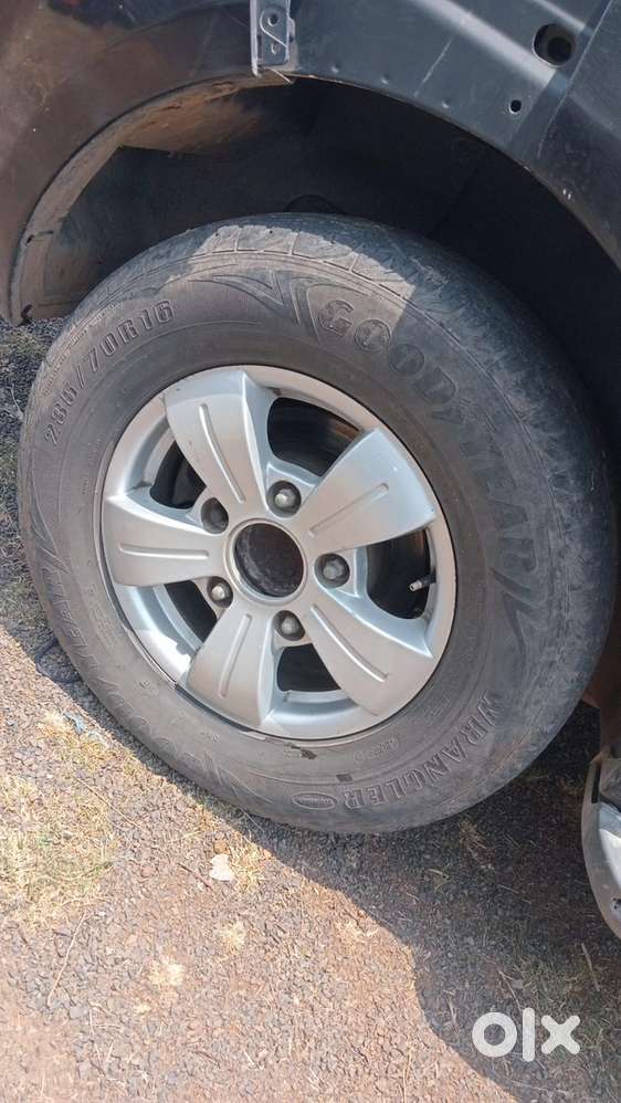 Tata Safari Storme 2017