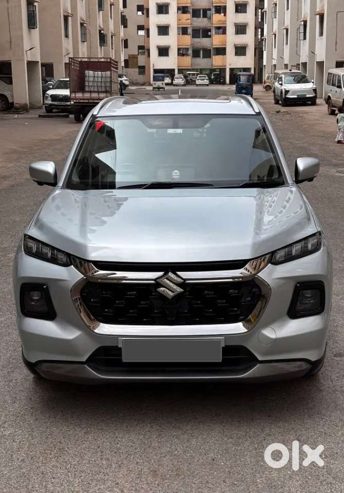 Maruti Suzuki Grand Vitara 1.5 Alpha Plus Intelligent Hybrid Ecvt, 2..