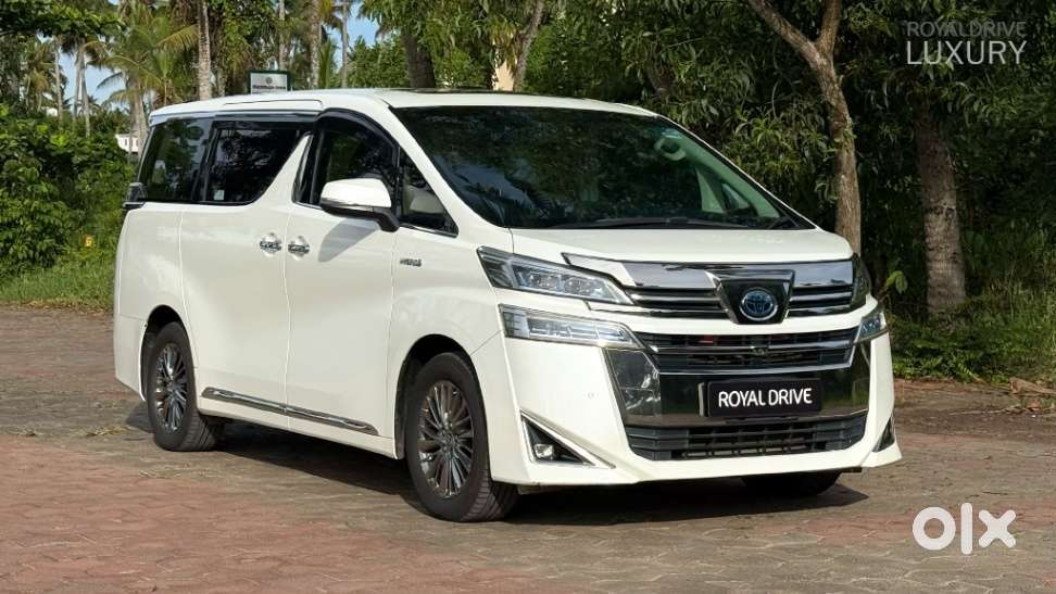 Toyota Vellfire, 2021, Petrol