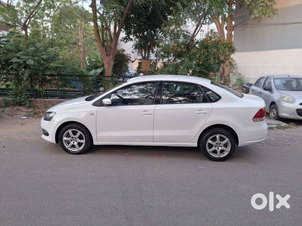 Volkswagen Vento 2013-2015 Magnific 1.6 Highline, 2013, Petrol