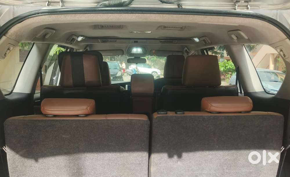 Toyota Innova Crysta 2.8 Zx At 7 Seater, 2016, Diesel