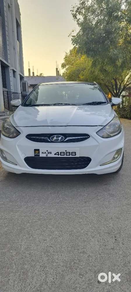 Hyundai Verna 2012