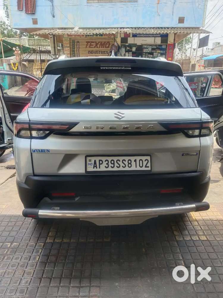 Maruti Suzuki Brezza Lxi 2023