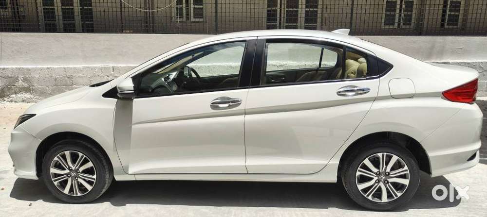 Honda City 1.5 V 5TH GEN i-VTEC MT, 2022, Petrol