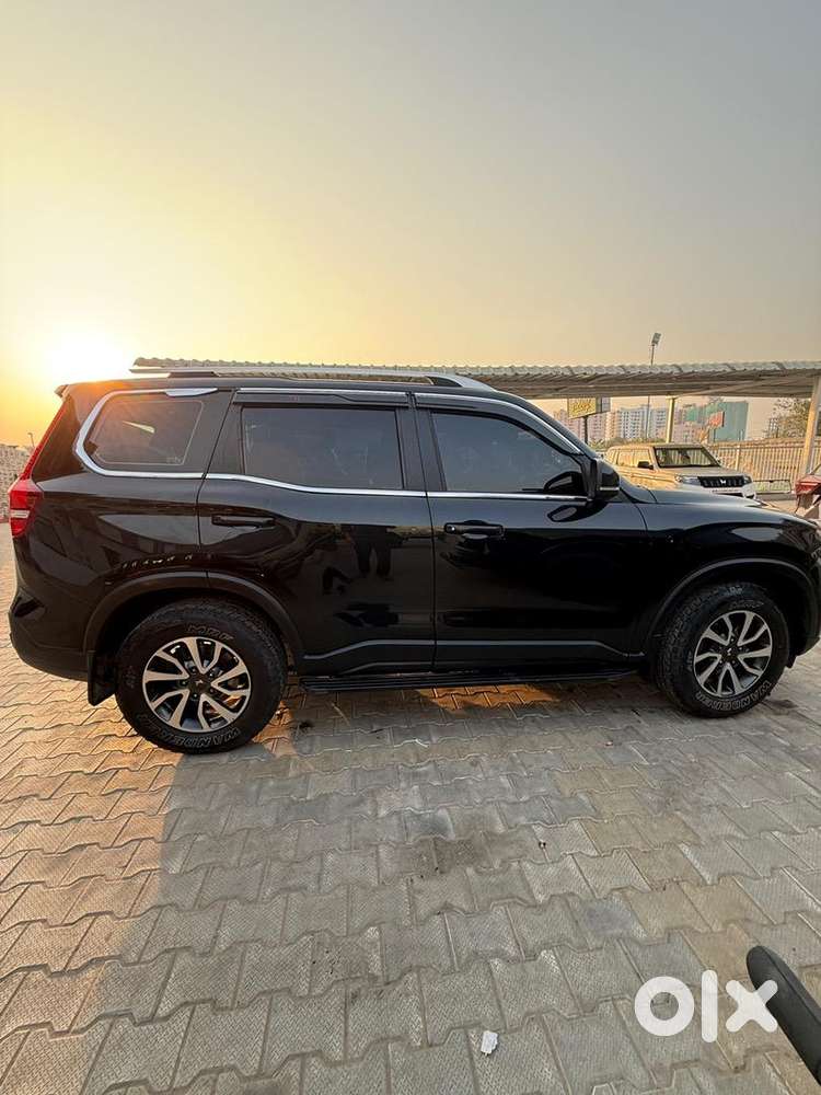Mahindra Scorpio N Black Colour 2024