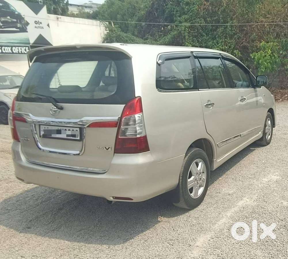 Toyota Innova 2004-2011 2.5 V Diesel 8-seater, 2008, Diesel
