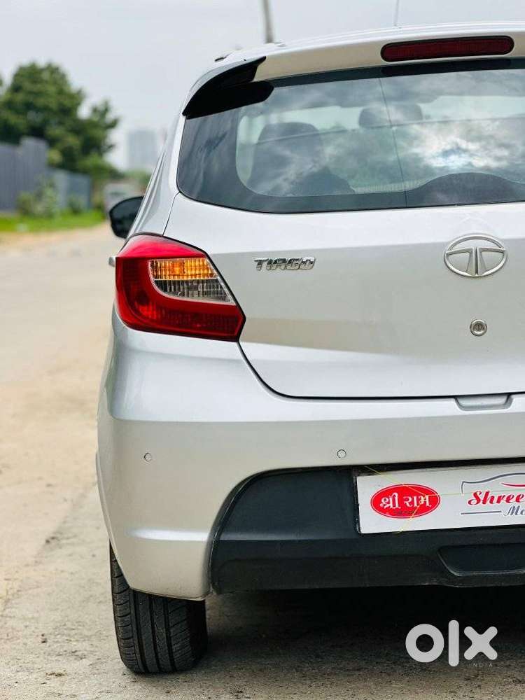 Tata Tiago 1.2 Revotron Xt, 2016, Petrol