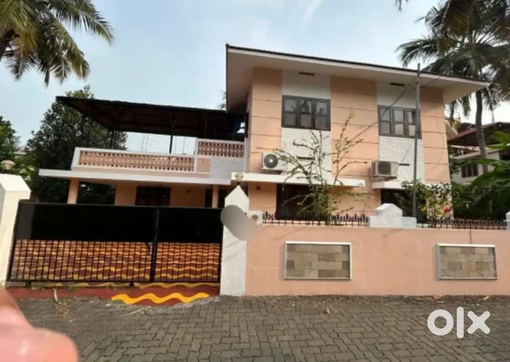 4BHK+ in Kakkanad