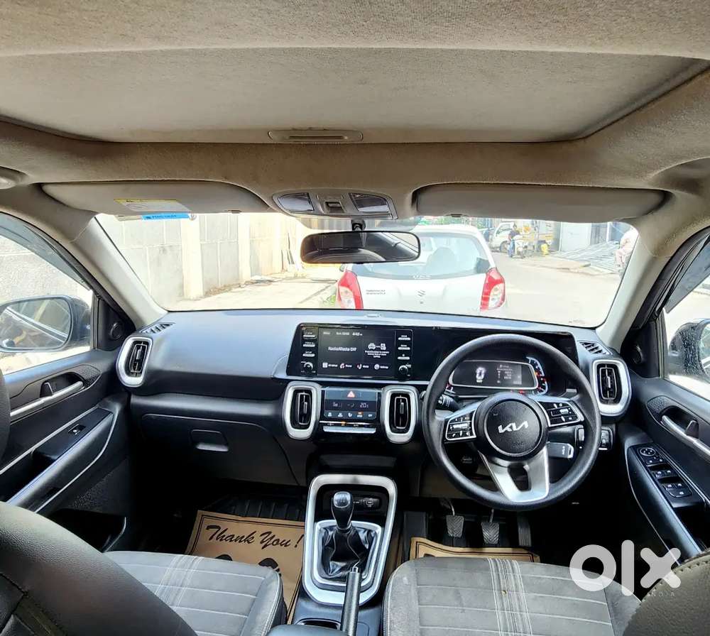 Kia Sonet 2025 Petrol 30000 Km Driven